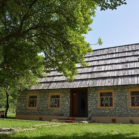 Peraj Guesthouse Vermosh Екстериор снимка