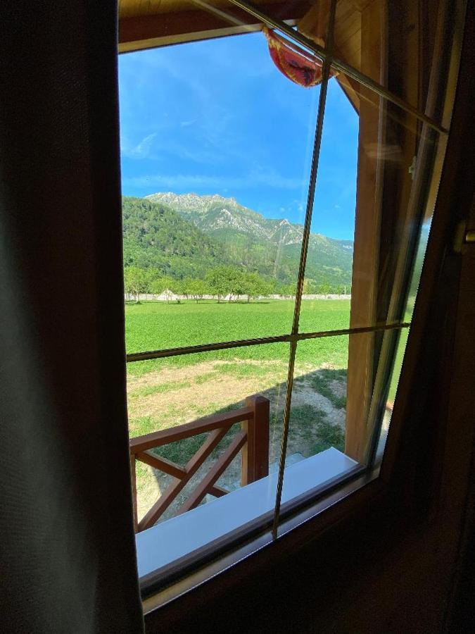 Peraj Guesthouse Vermosh Екстериор снимка