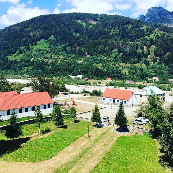 Peraj Guesthouse Vermosh Екстериор снимка
