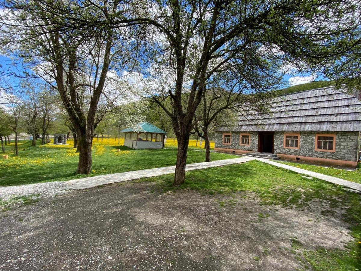 Peraj Guesthouse Vermosh Екстериор снимка